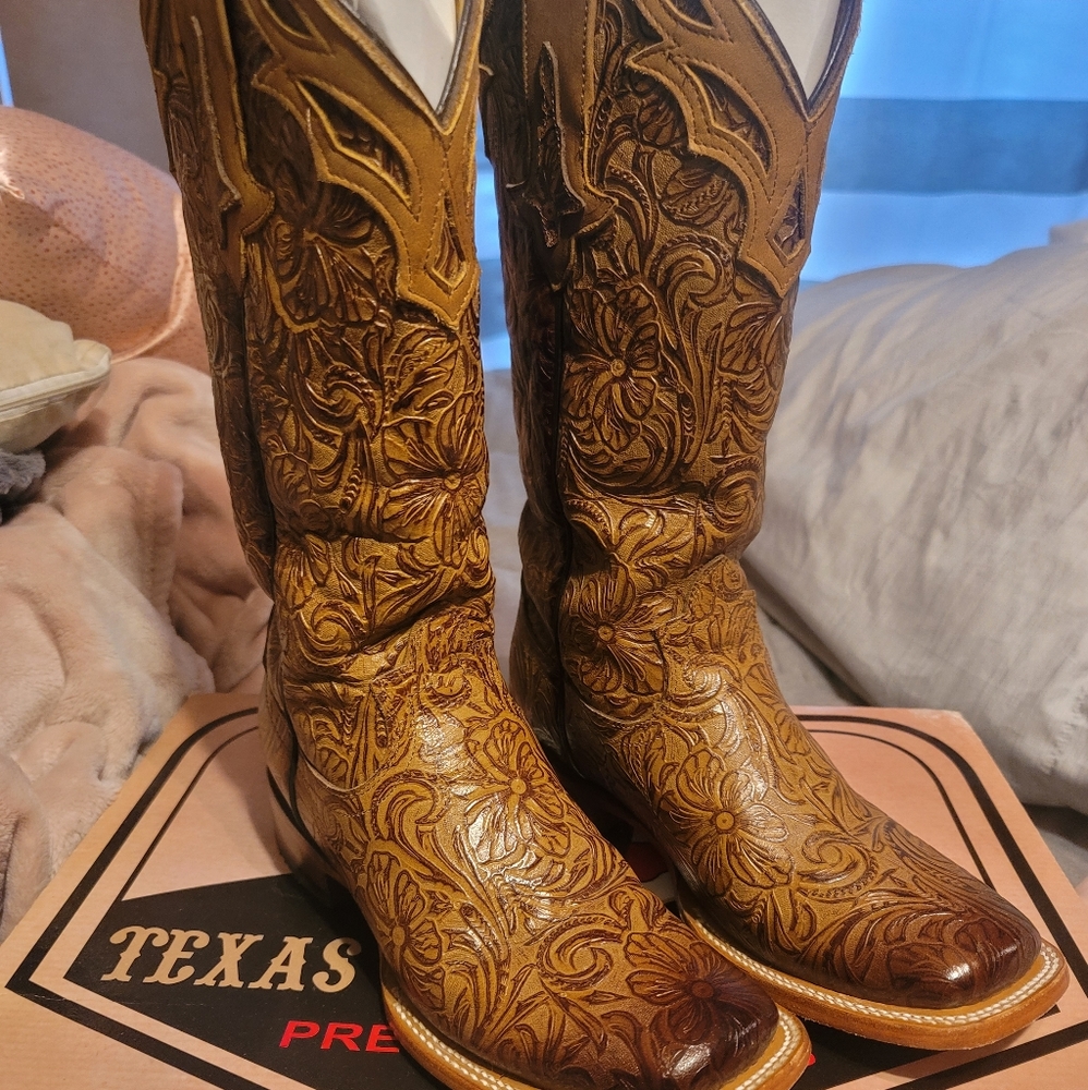 Texas boot company boots